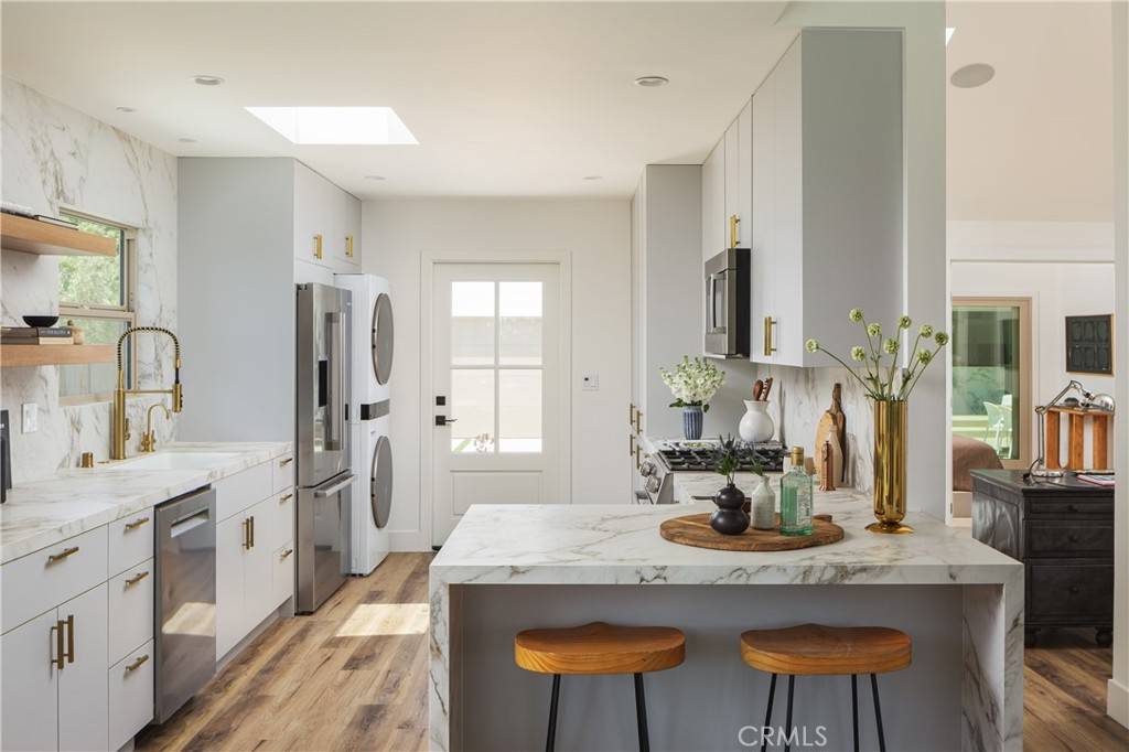 Costa Mesa, CA 92627,212 E 19th ST
