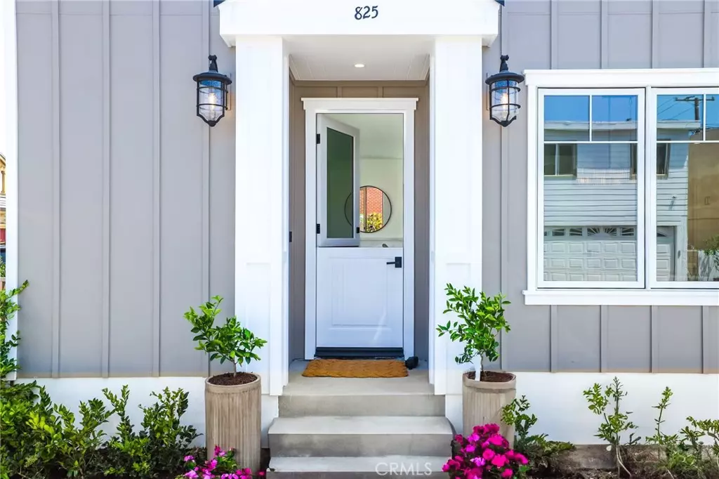 Newport Beach, CA 92661,825 W Bay AVE #A