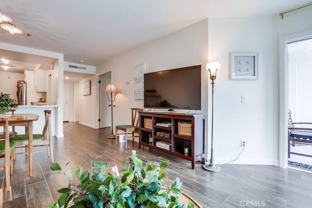 Newport Beach, CA 92663,240 Nice LN #114