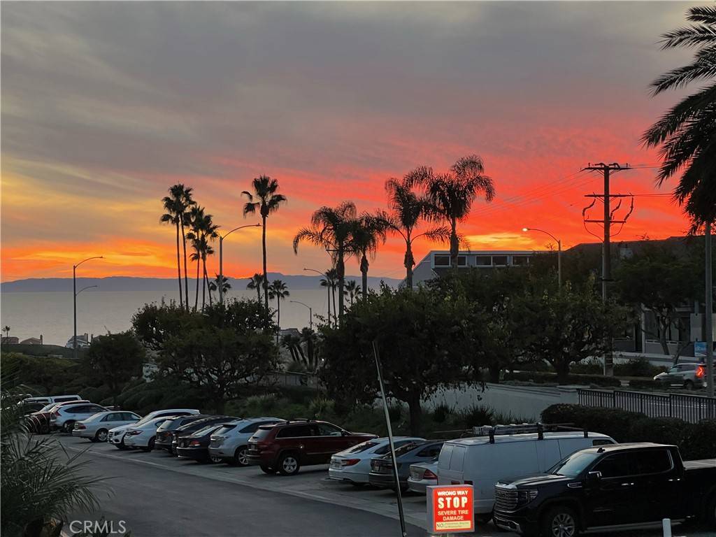 240 Nice LN #114, Newport Beach, CA 92663