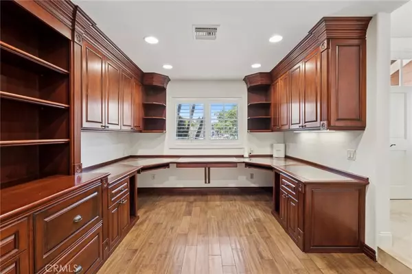 Newport Beach, CA 92660,1706 Port Margate PL