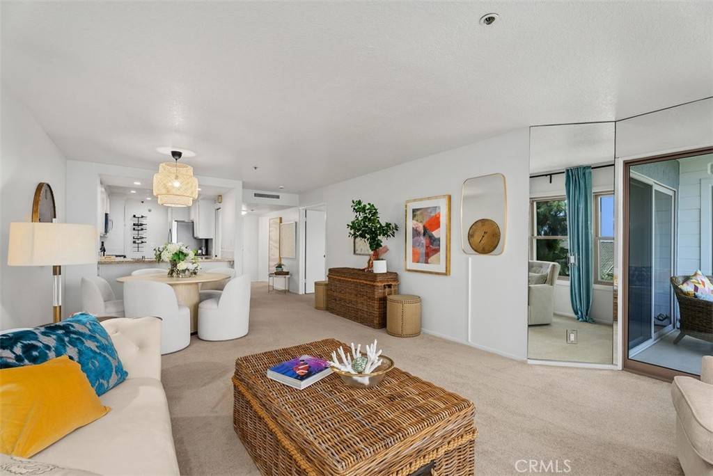 260 Cagney LN #206, Newport Beach, CA 92663