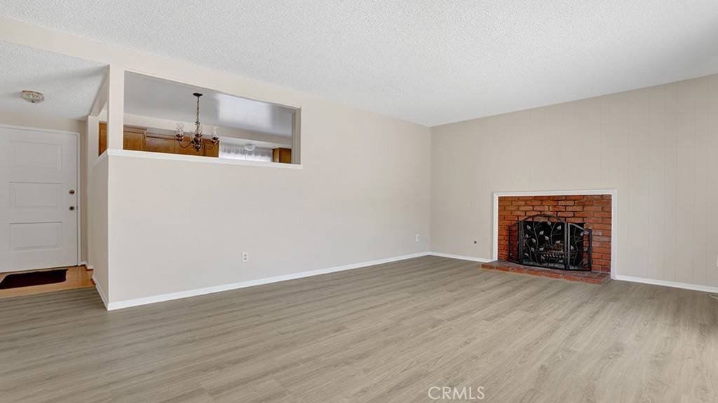 Huntington Beach, CA 92649,5892 Raphael DR