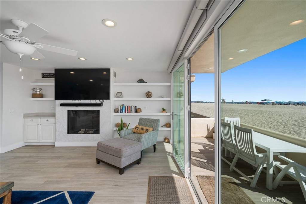 Newport Beach, CA 92663,3312 W Oceanfront