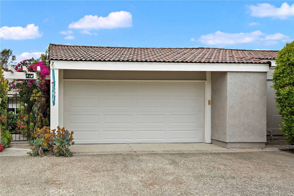 Irvine, CA 92612,21 Rustling Wind #21