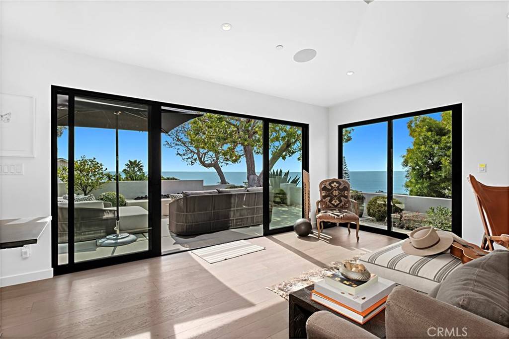 Laguna Beach, CA 92651,21611 Ocean Vista DR