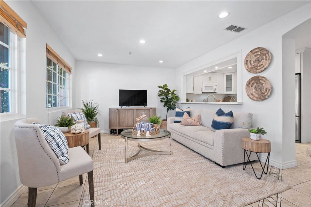 Huntington Beach, CA 92648,409 Utica AVE #C23