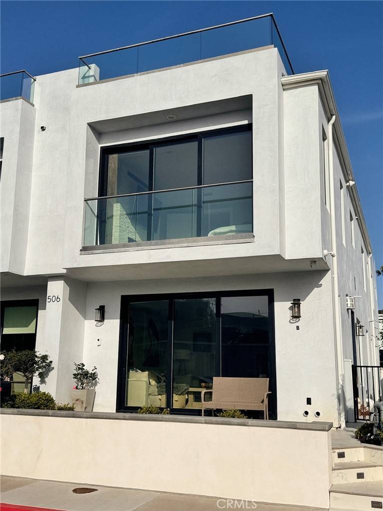 Newport Beach, CA 92663,506 Clubhouse AVE