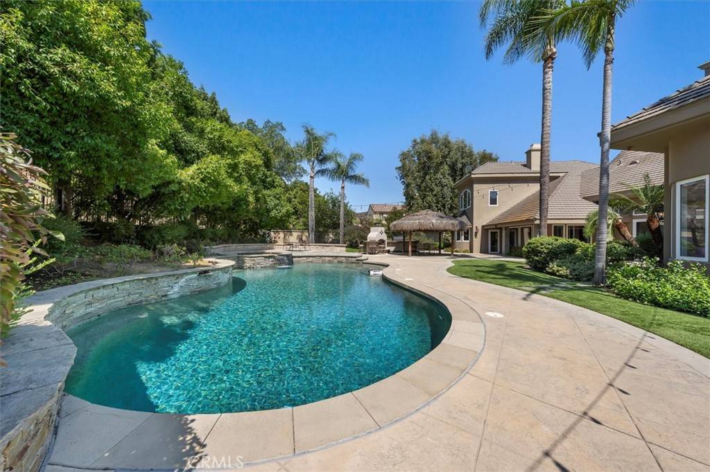 Orange, CA 92867,6945 E Hidden Oaks LN