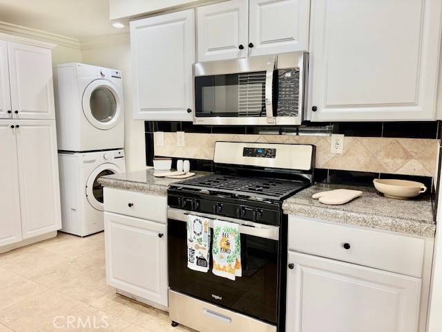 Newport Beach, CA 92663,5015 RIVER AVE #1