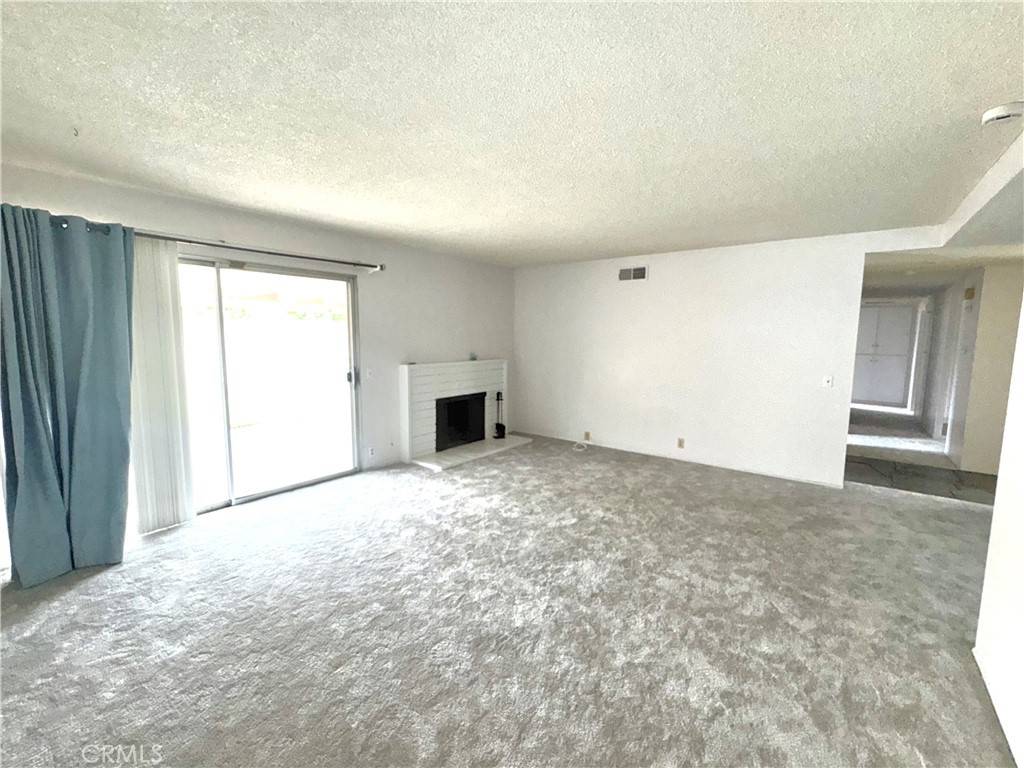 Huntington Beach, CA 92646,10022 Forrestal DR