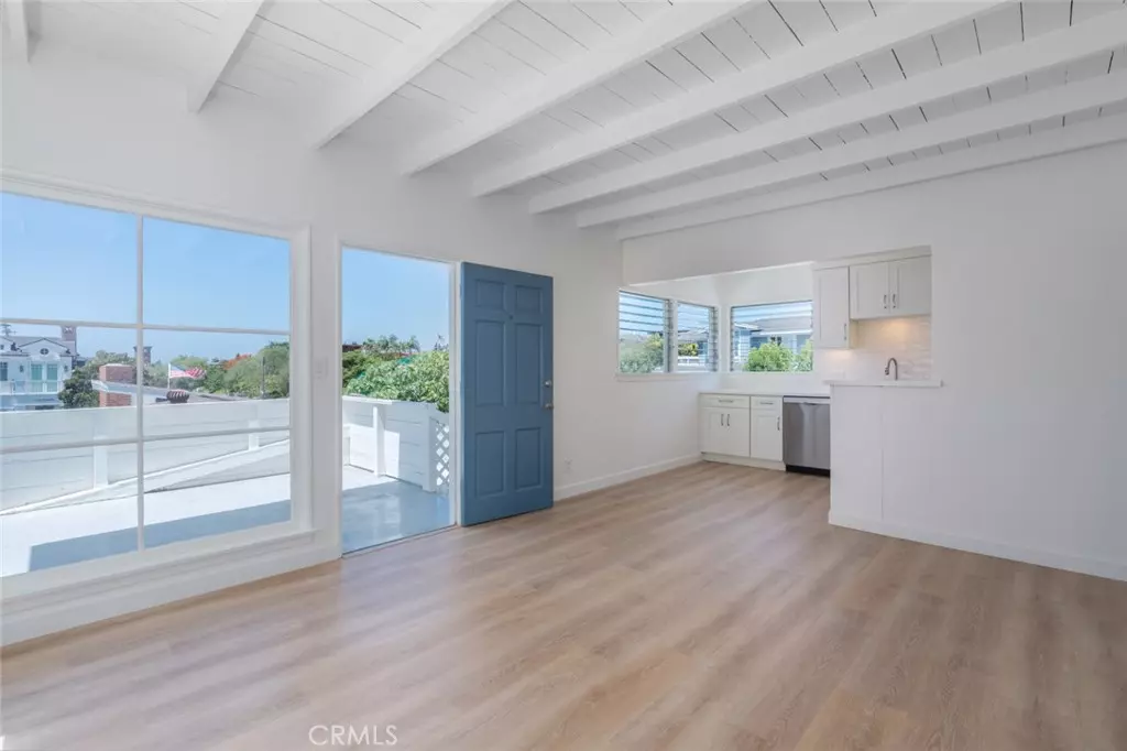 Corona Del Mar, CA 92625,720 1/2 Narcissus AVE