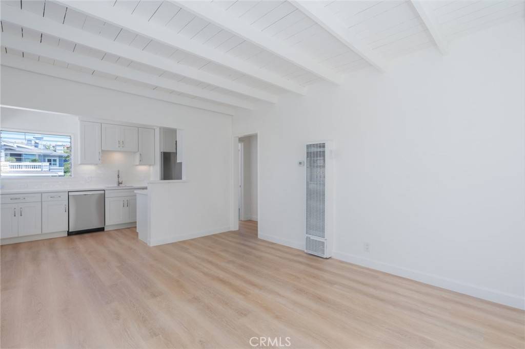 Corona Del Mar, CA 92625,720 1/2 Narcissus AVE