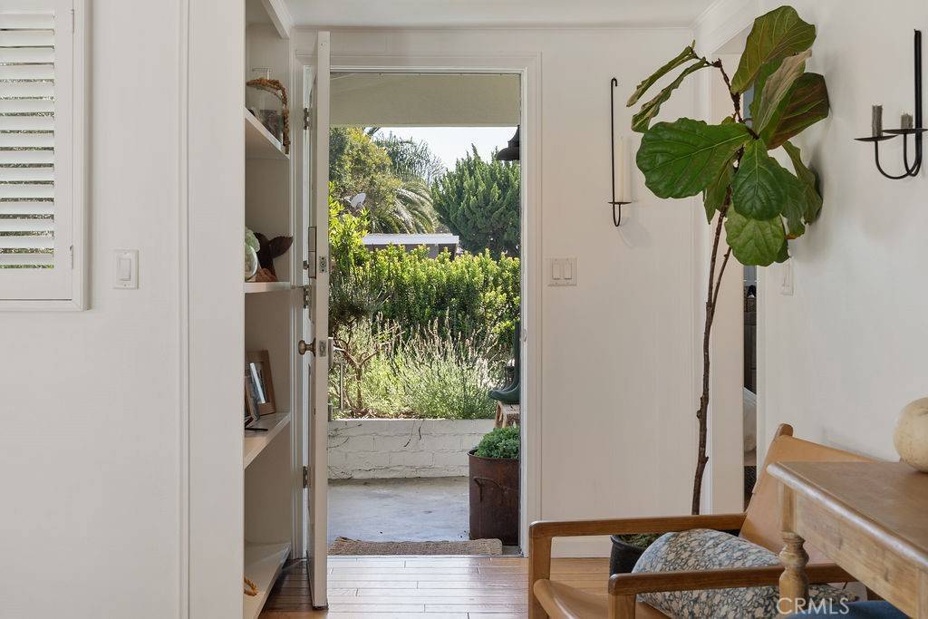 Costa Mesa, CA 92627,484 E 16th ST