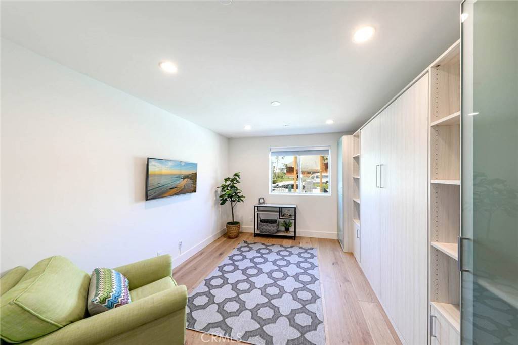 Corona Del Mar, CA 92625,3920 E Coast Highway