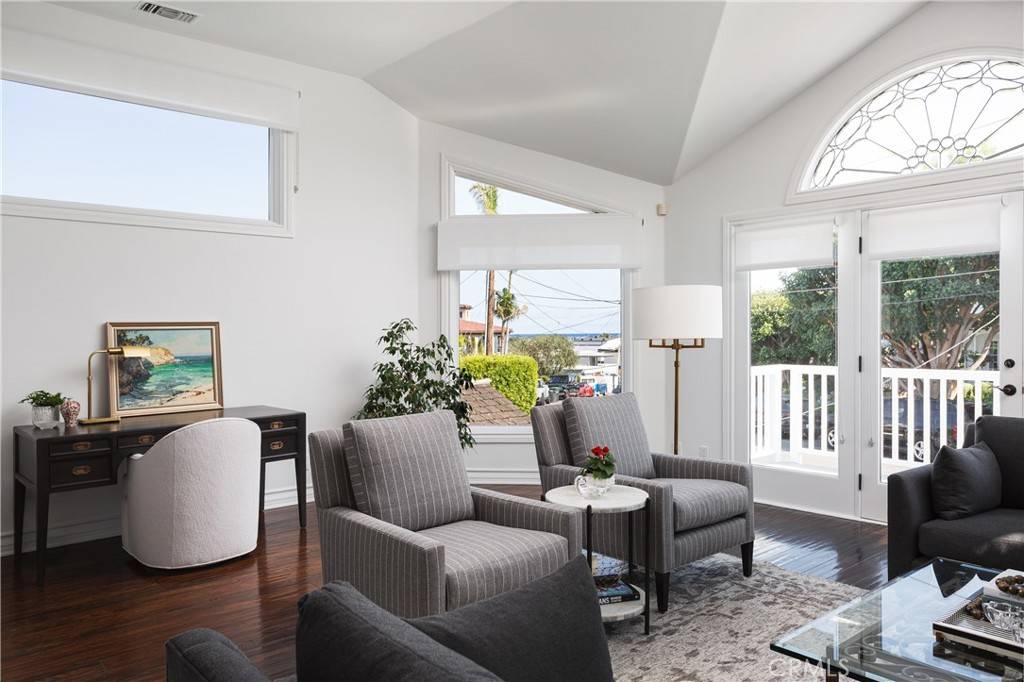 Newport Beach, CA 92663,212 Kings Place