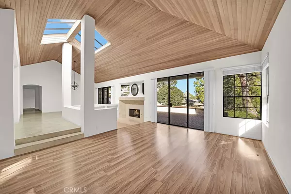 Newport Beach, CA 92660,18 Lucerne