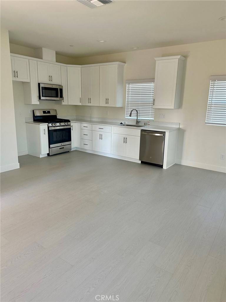 La Verne, CA 91750,1959 5th ST