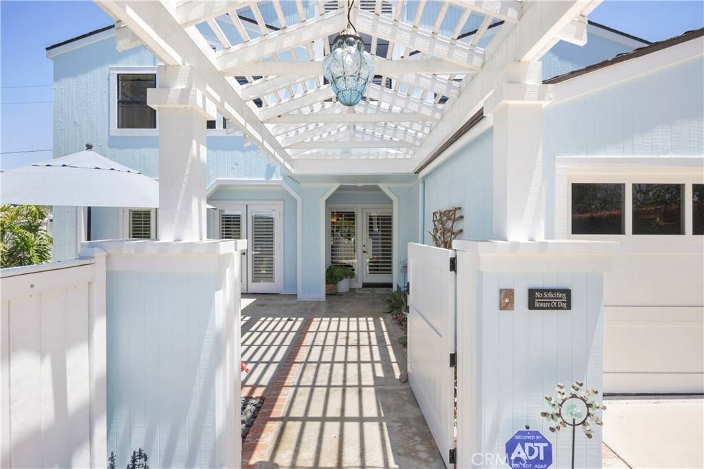 Newport Beach, CA 92663,2300 Margaret DR