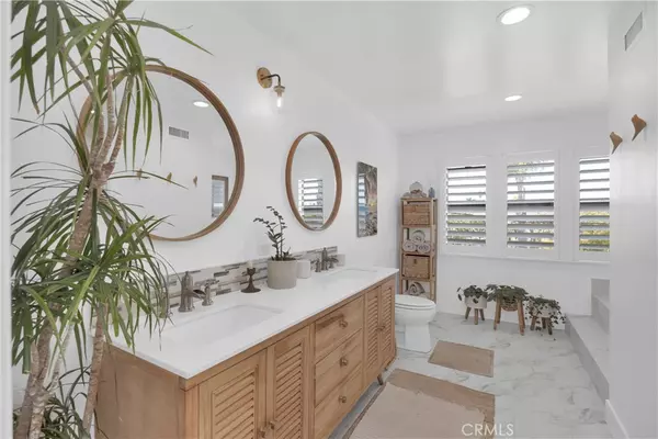 Newport Beach, CA 92663,2300 Margaret DR