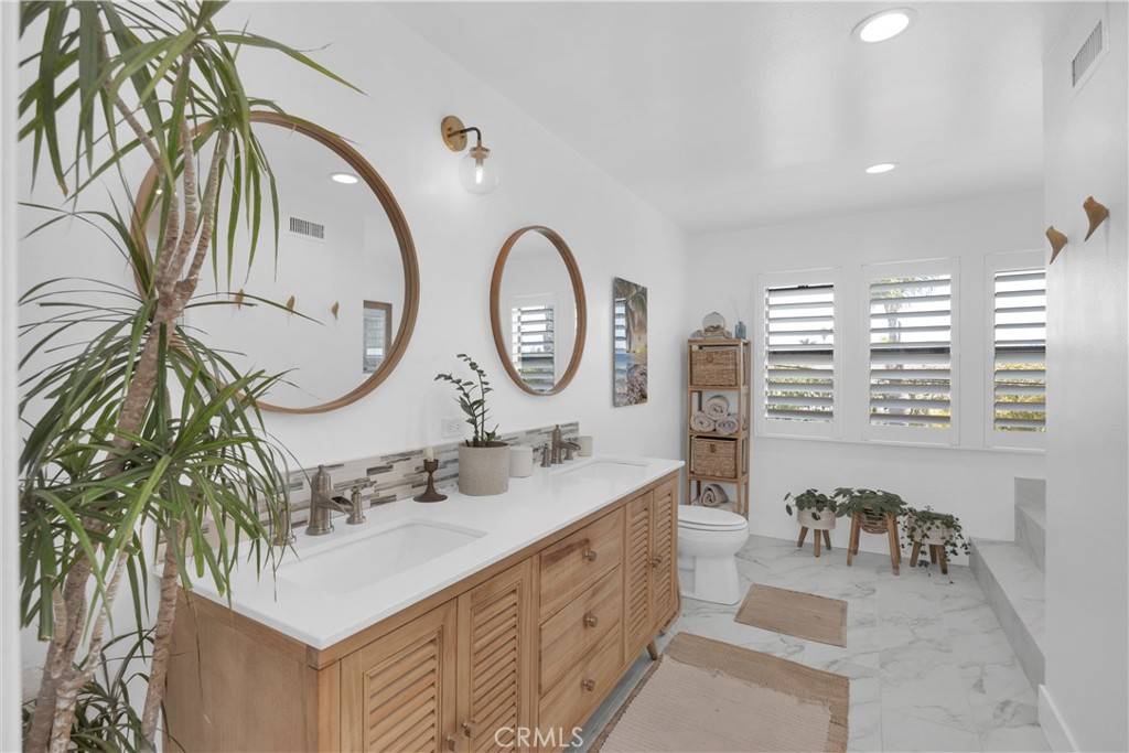 Newport Beach, CA 92663,2300 Margaret DR
