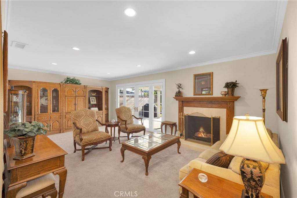 Los Alamitos, CA 90720,12111 Reagan ST
