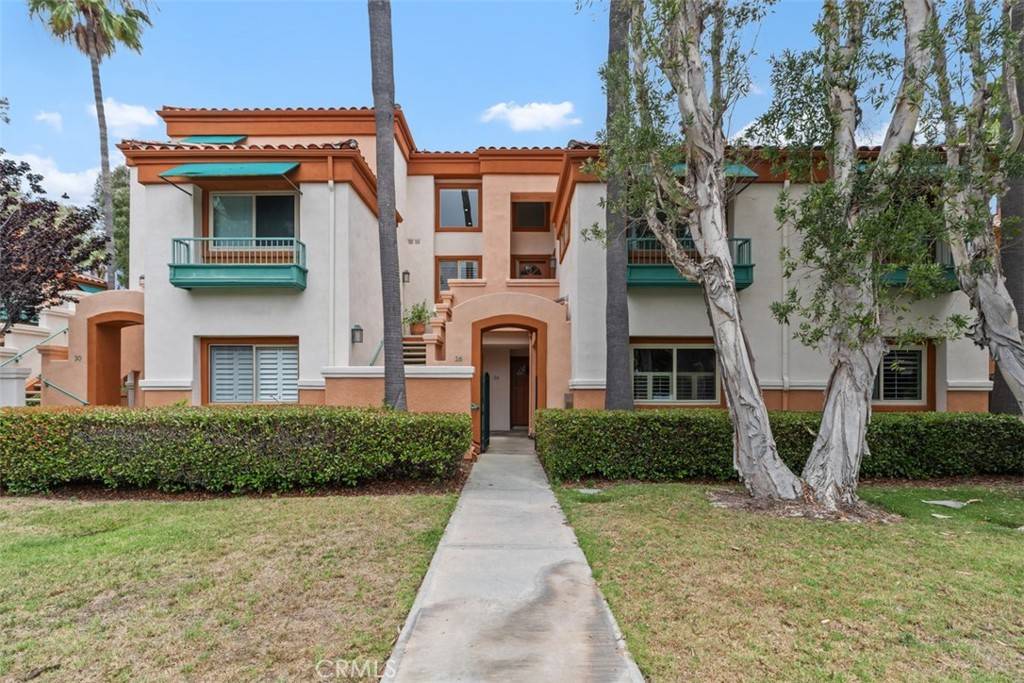 26 Villa Point DR, Newport Beach, CA 92660
