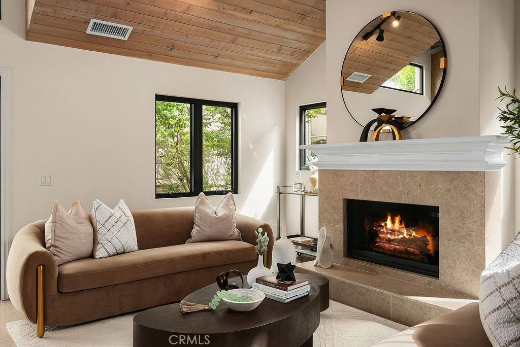 Corona Del Mar, CA 92625,441 1/2 Goldenrod AVE