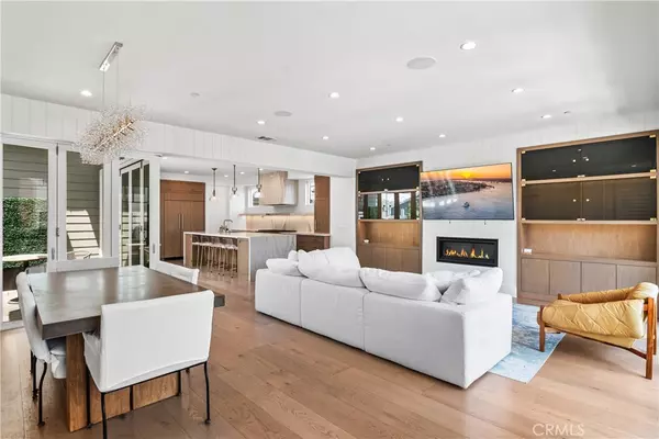 Newport Beach, CA 92662,211 Topaz AVE