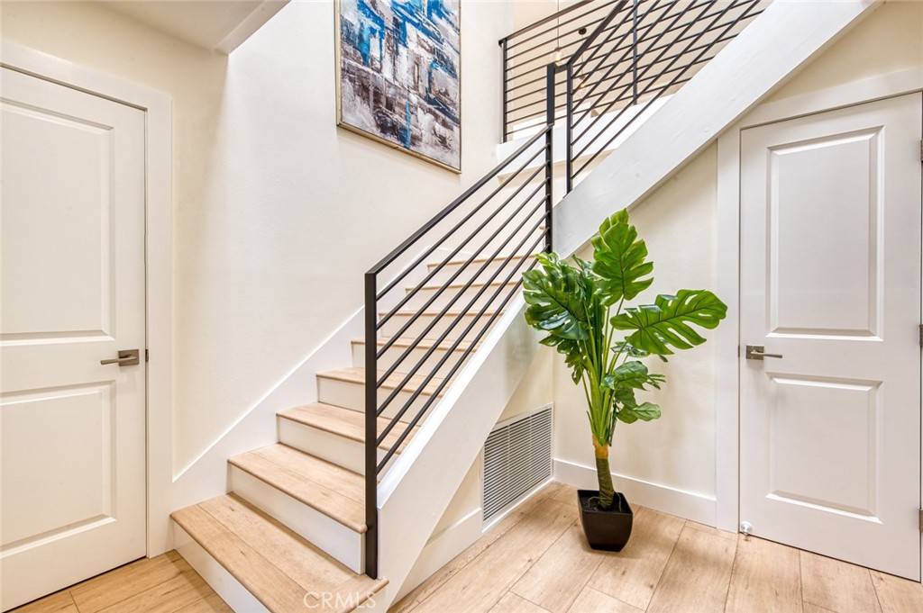 Newport Beach, CA 92660,2654 Vista Ornada