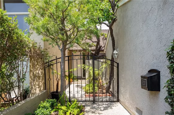Newport Beach, CA 92660,520 Laver WAY