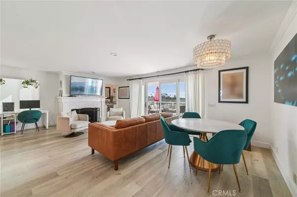 Newport Beach, CA 92663,409 Canal ST