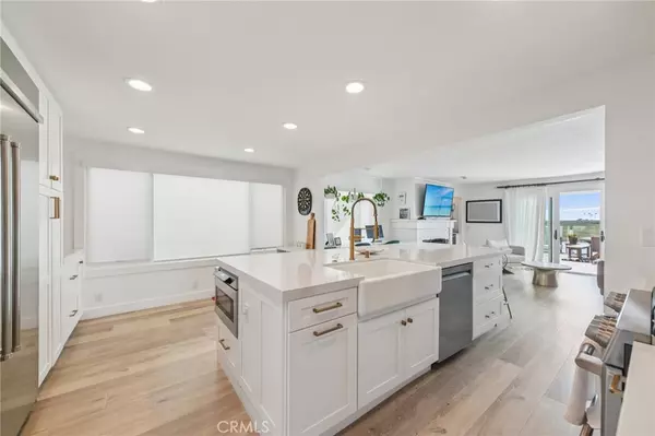 Newport Beach, CA 92663,409 Canal ST