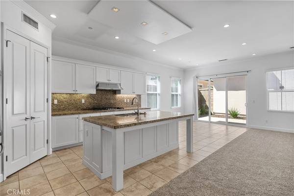 Irvine, CA 92620,82 Meander ST