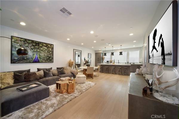 Costa Mesa, CA 92627,330 Ford RD