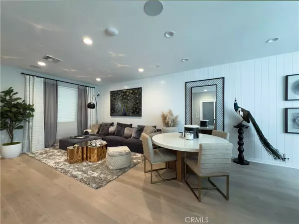 Costa Mesa, CA 92627,330 Ford RD