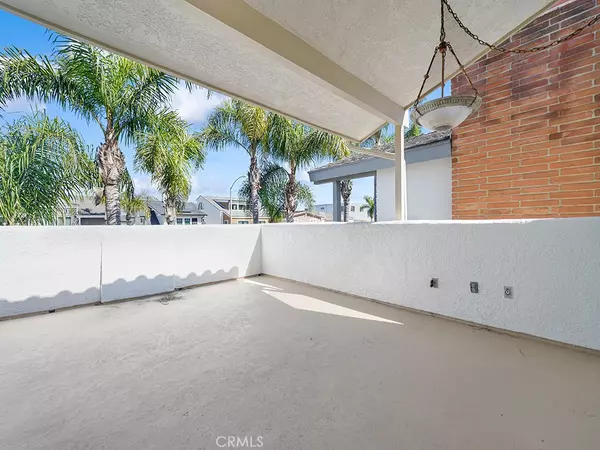 Newport Beach, CA 92661,907 E Balboa BLVD #A