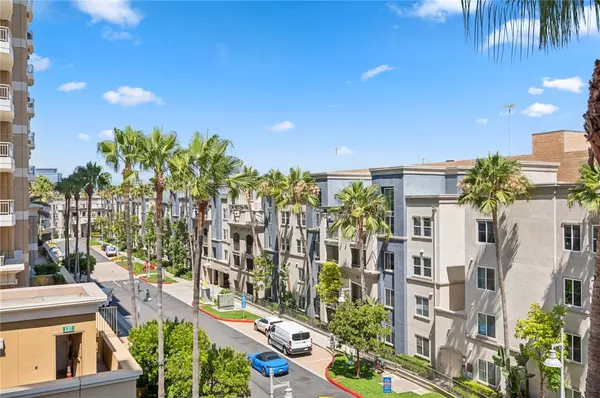 Irvine, CA 92612,5053 Scholarship
