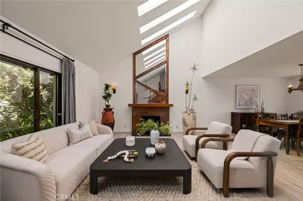 Los Angeles, CA 90068,6312 Tahoe DR