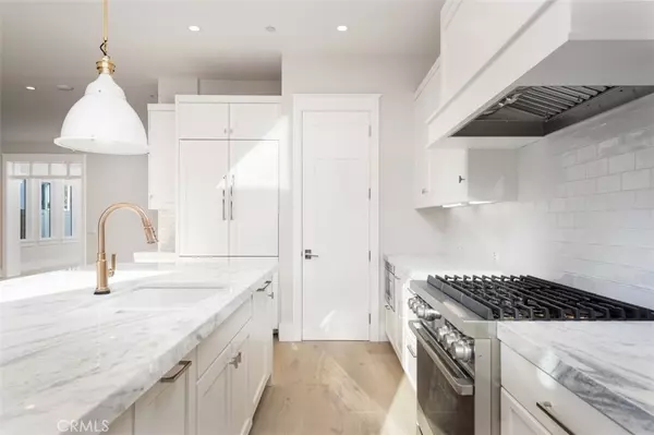 Costa Mesa, CA 92627,387 La Perle PL