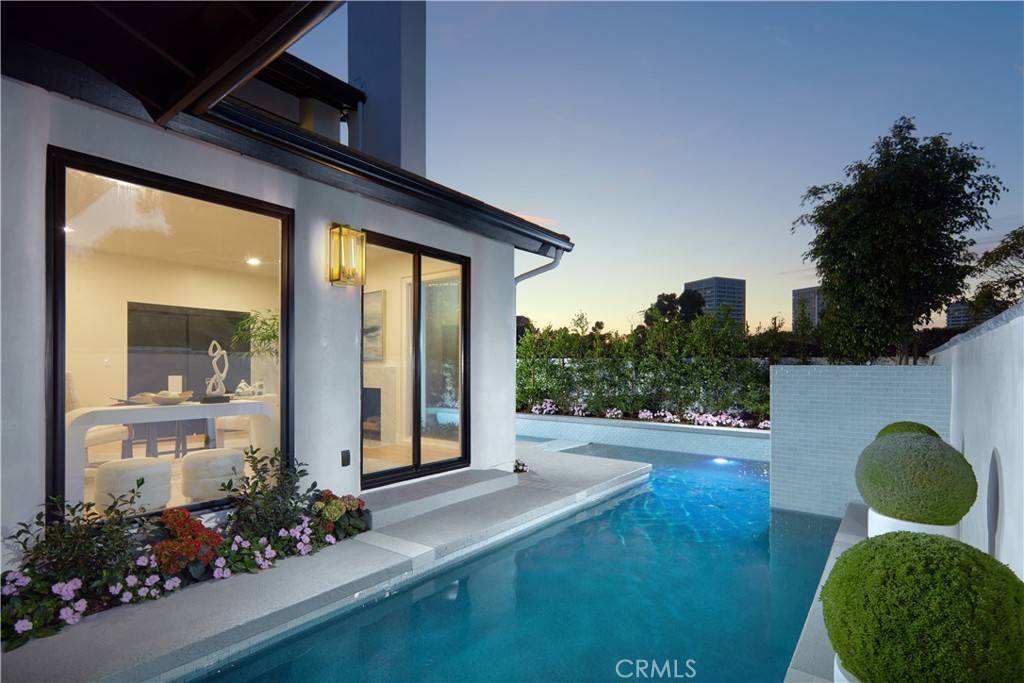 Newport Beach, CA 92660,1 Rue Du Parc