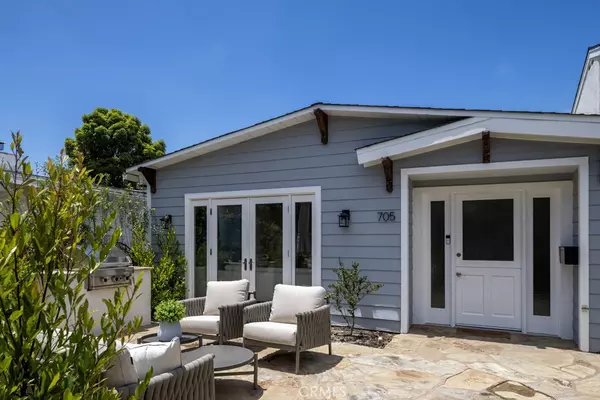 705 Marigold AVE, Corona Del Mar, CA 92625