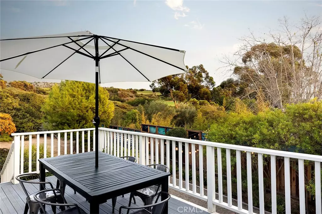 Corona Del Mar, CA 92625,564 Seaward RD