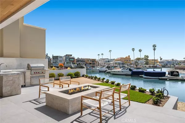 20 Balboa Coves, Newport Beach, CA 92663
