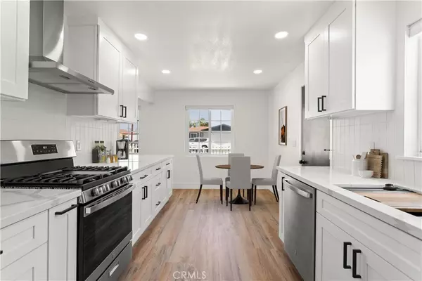 Huntington Beach, CA 92646,18421 Patterson LN