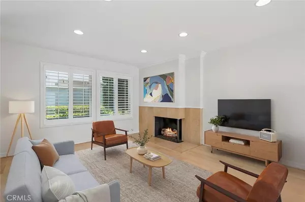 Newport Beach, CA 92660,1069 Dover DR