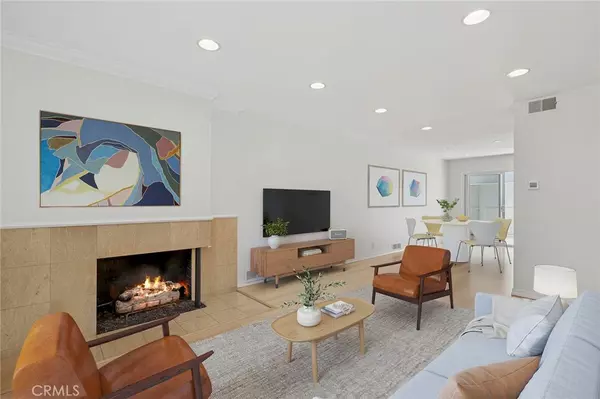 Newport Beach, CA 92660,1069 Dover DR