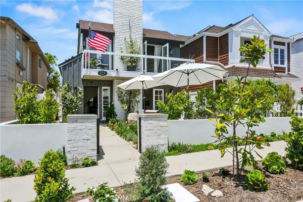 711 Heliotrope AVE, Corona Del Mar, CA 92625