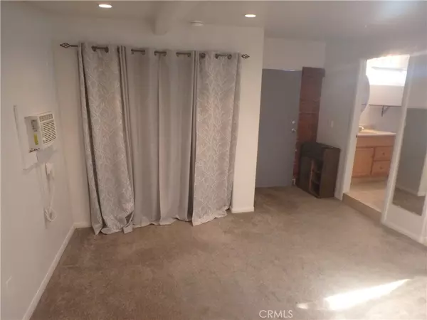Costa Mesa, CA 92627,2604 Willo LN