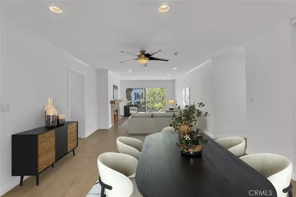 Newport Beach, CA 92663,200 Mcneil LN #204